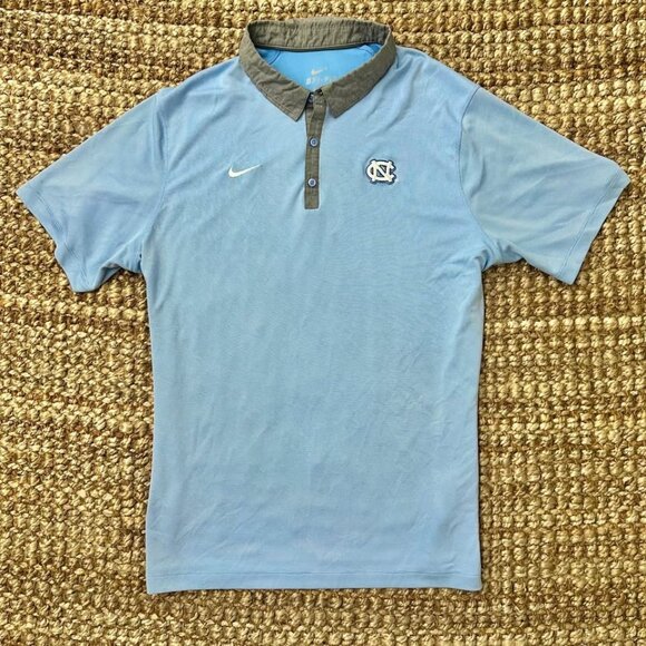 Nike North Carolina Tar Heels Dri-FIT Polo Shirt Carolina Blue Gray (2XL) Mens - Picture 2 of 5